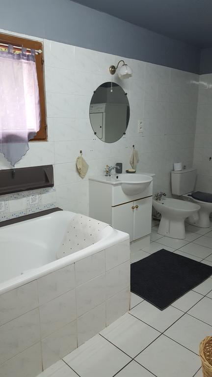 Aux Oliviers Otel Homps  Dış mekan fotoğraf