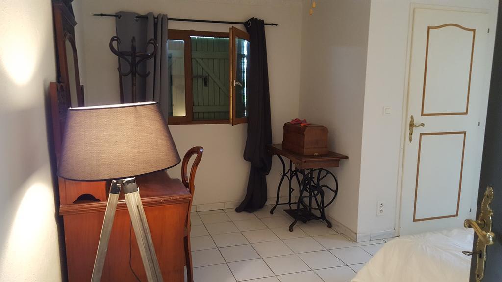 Aux Oliviers Otel Homps  Dış mekan fotoğraf