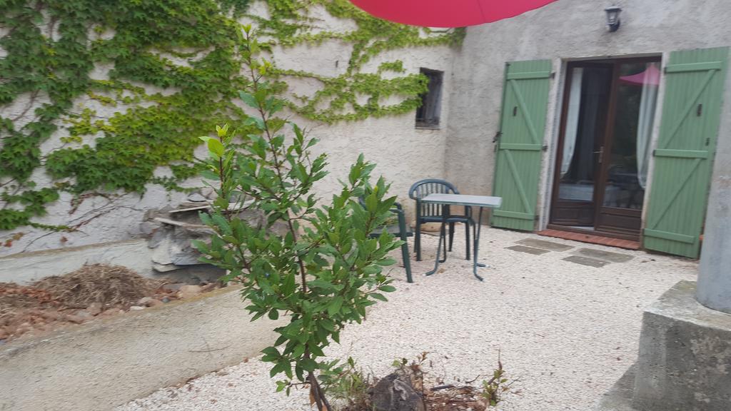 Aux Oliviers Otel Homps  Dış mekan fotoğraf