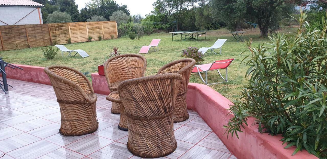 Aux Oliviers Otel Homps  Dış mekan fotoğraf